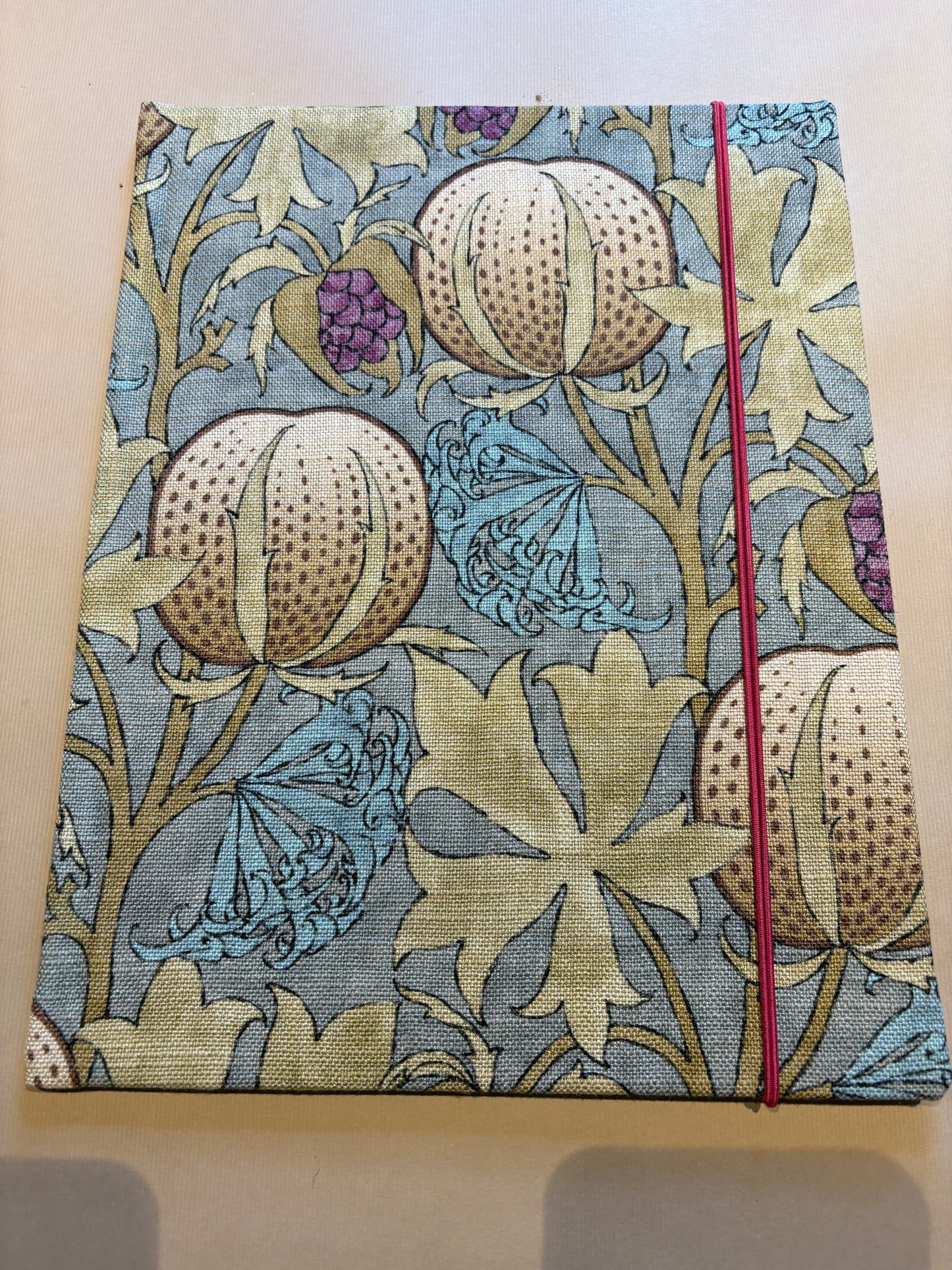 William Morris Stoff, Mappen, A4