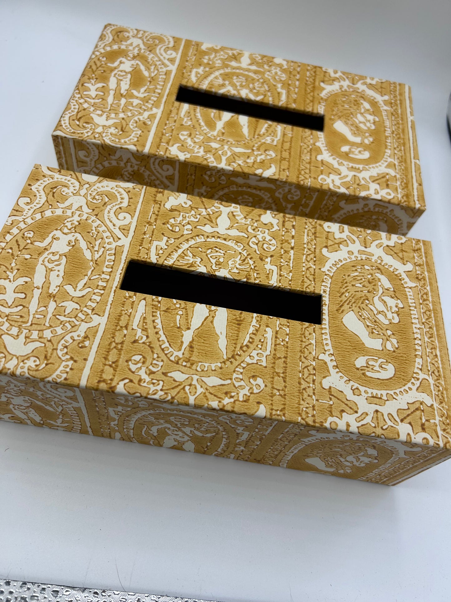 Venice Kleenex, Handbedrucktes Papier