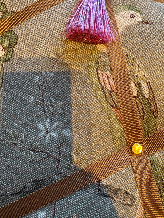 Memoboard, Pinboard 45 auf 35 cm, hochkant ,Greige Vögel