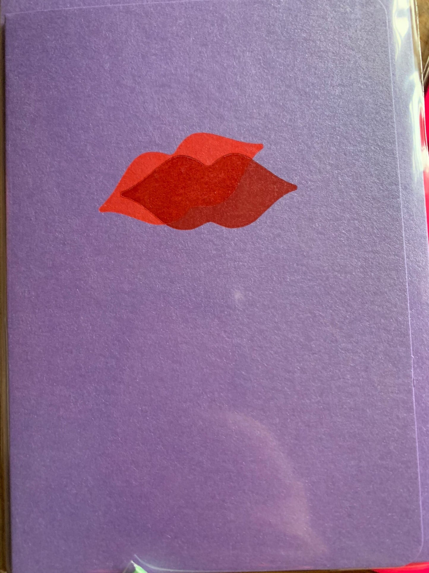 Two Kisses Karte Lila