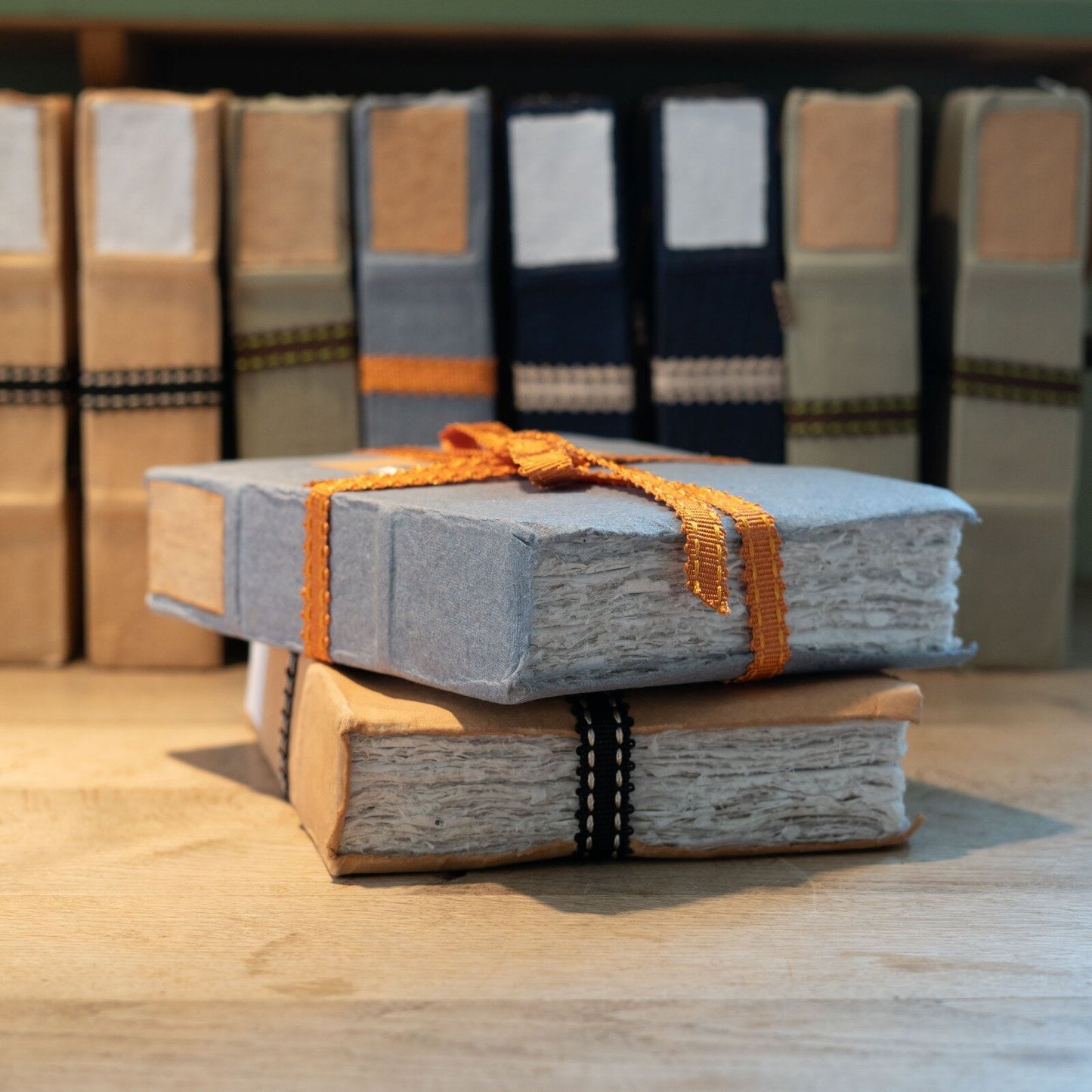 Französische Büttenpapier-Bücher