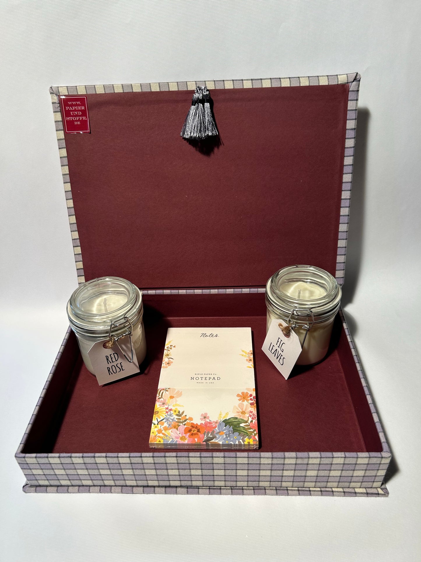 Letterbox A4 grau lila Karo