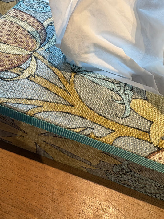 William Morris Stoff, Kleenex