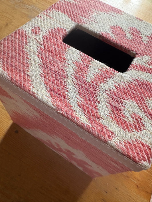 Kleenex Rosa Creme,länglich und quadratisch, Stülpschachtel